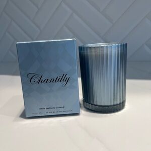 D.L. & Co. Chantilly Rare Botanic Candle